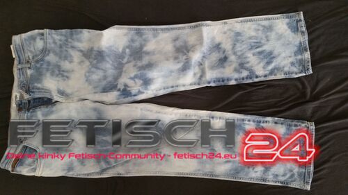Bleached Jeans 3